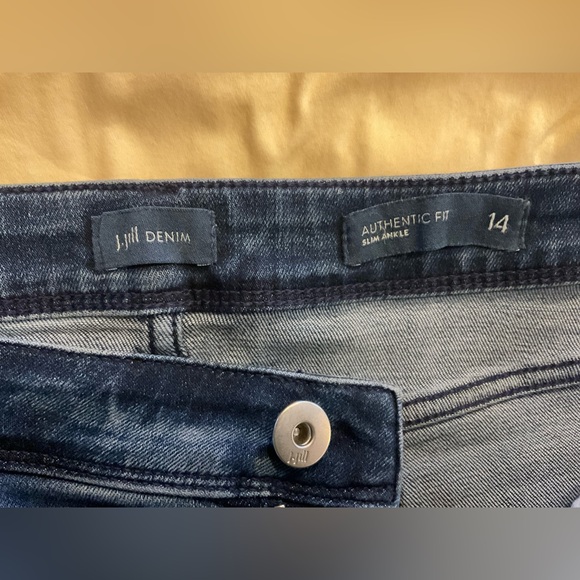 J. Jill Authentic Fit Slim Ankle Jeans - Picture 2 of 3
